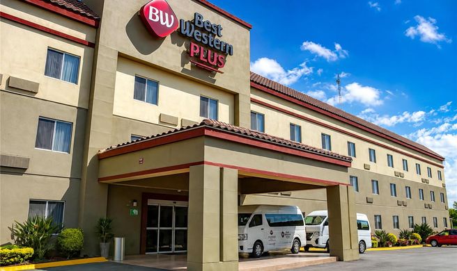Best Western Plus Monterrey Airport Exterior