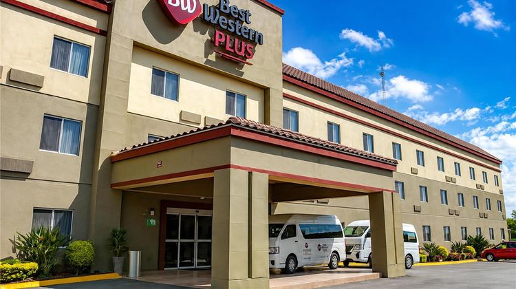 Best Western Plus Monterrey Airport Exterior