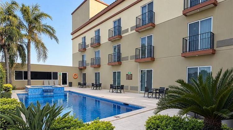 Best Western Plus Monterrey Airport Pool