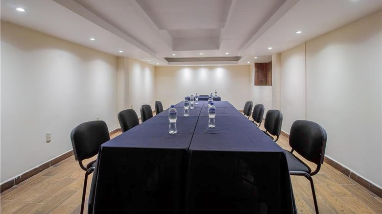 <b>Best Western Hotel Real Tula Meeting</b>. Images powered by <a href="https://iceportal.shijigroup.com/" title="IcePortal" target="_blank">IcePortal</a>.