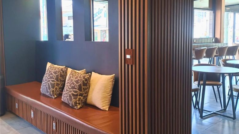 <b>Best Western Hotel Real Tula Lobby</b>. Images powered by <a href="https://iceportal.shijigroup.com/" title="IcePortal" target="_blank">IcePortal</a>.