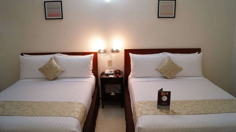<b>Best Western Taxco Room</b>. Images powered by <a href="https://iceportal.shijigroup.com/" title="IcePortal" target="_blank">IcePortal</a>.