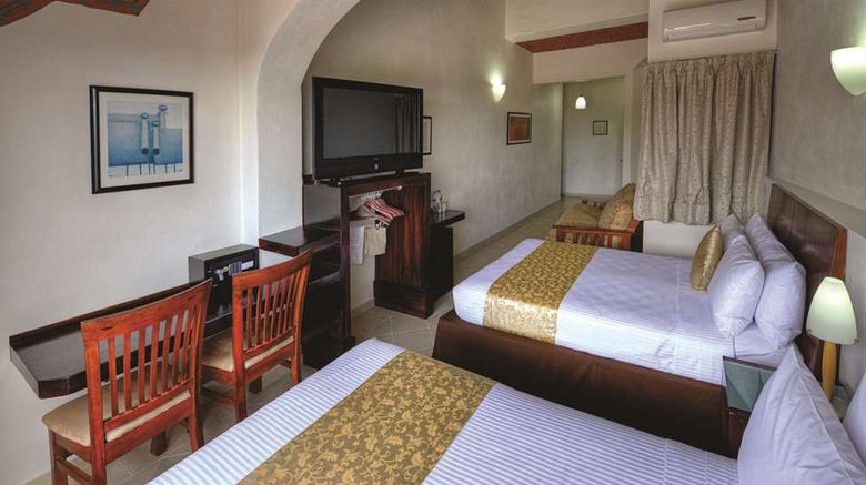 <b>Best Western Taxco Suite</b>. Images powered by <a href="https://iceportal.shijigroup.com/" title="IcePortal" target="_blank">IcePortal</a>.