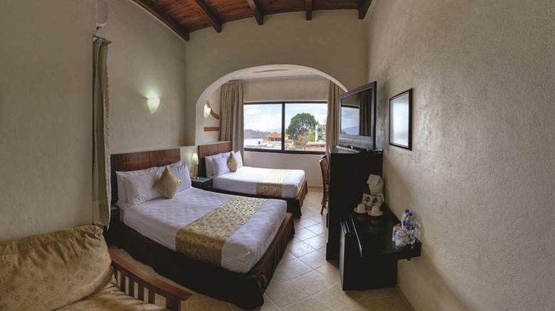 <b>Best Western Taxco Suite</b>. Images powered by <a href="https://iceportal.shijigroup.com/" title="IcePortal" target="_blank">IcePortal</a>.