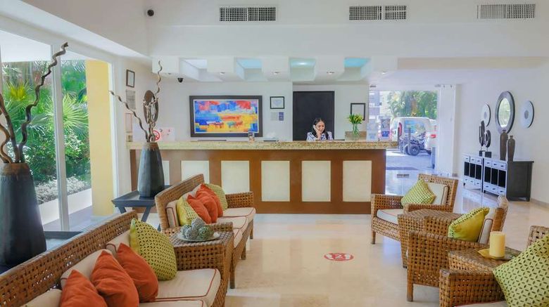 <b>Best Western Posada Freeman Zona Dorada Lobby</b>. Images powered by <a href="https://iceportal.shijigroup.com/" title="IcePortal" target="_blank">IcePortal</a>.