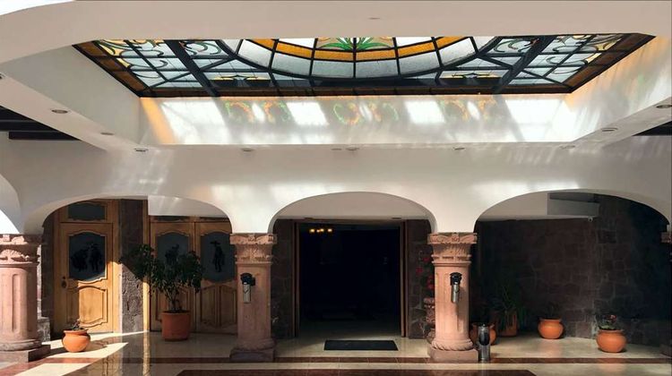 Best Western Toluca Lobby