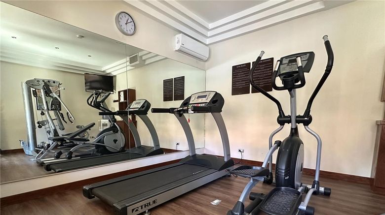 <b>Best Western Cumbres Aeropuerto Health</b>. Images powered by <a href="https://iceportal.shijigroup.com/" title="IcePortal" target="_blank">IcePortal</a>.