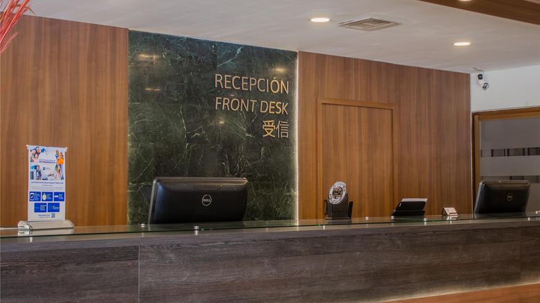 <b>Best Western Plus Plaza Florida & Tower Lobby</b>. Images powered by <a href="https://iceportal.shijigroup.com/" title="IcePortal" target="_blank">IcePortal</a>.