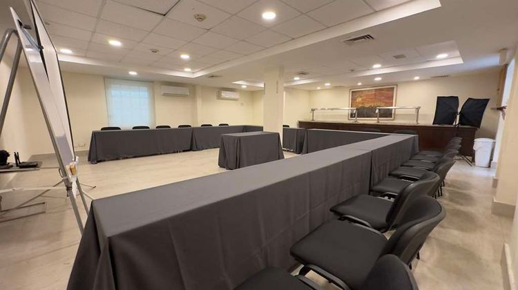 Best Western Plus Monterrey Colon Meeting
