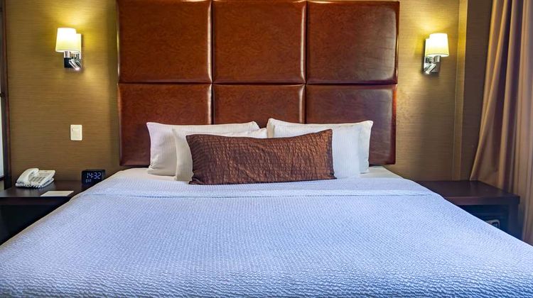 Best Western Premier Monterrey Airport Suite