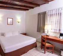 Best Western Las Mercedes Airport Room