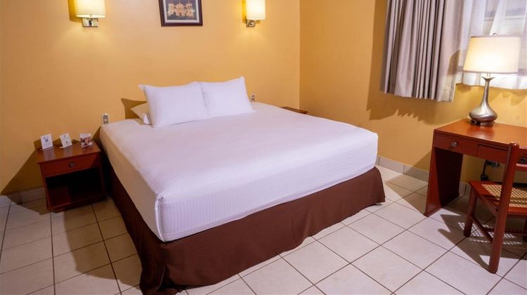 Best Western Las Mercedes Airport Suite