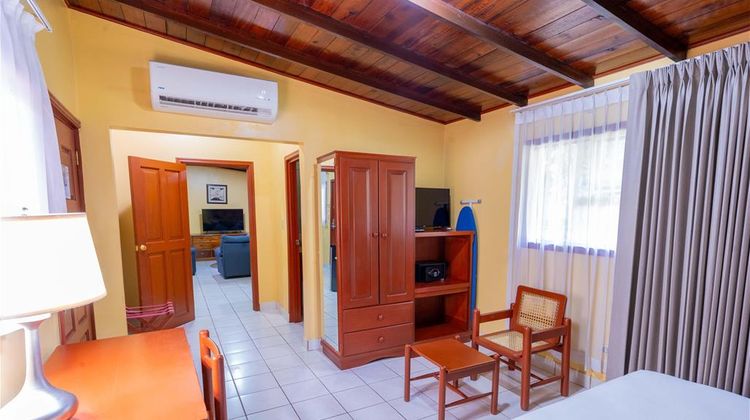 Best Western Las Mercedes Airport Suite