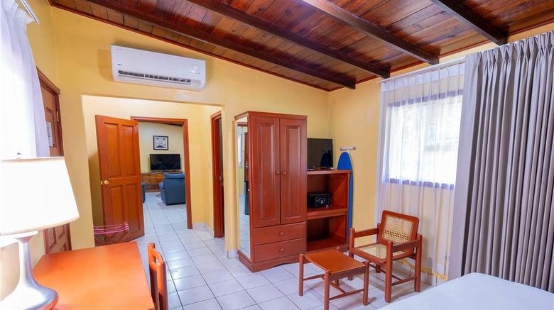 <b>Best Western Las Mercedes Airport Suite</b>. Images powered by <a href="https://iceportal.shijigroup.com/" title="IcePortal" target="_blank">IcePortal</a>.