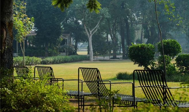Resort Country Club Exterior