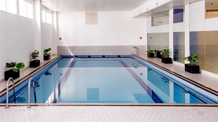 Best Western Premier Muscat Pool