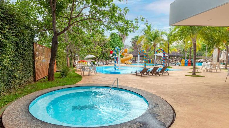 <b>Best Western Suites Le Jardin Suite</b>. Images powered by <a href="https://iceportal.shijigroup.com/" title="IcePortal" target="_blank">IcePortal</a>.