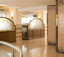Best Western Plus Hotel Plaza Lobby