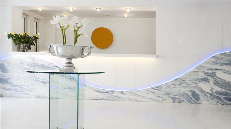 <b>Galaxy Hotel, BW Premier Collection Lobby</b>. Images powered by <a href="https://iceportal.shijigroup.com/" title="IcePortal" target="_blank">IcePortal</a>.