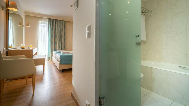 <b>Galaxy Hotel, BW Premier Collection Room</b>. Images powered by <a href="https://iceportal.shijigroup.com/" title="IcePortal" target="_blank">IcePortal</a>.
