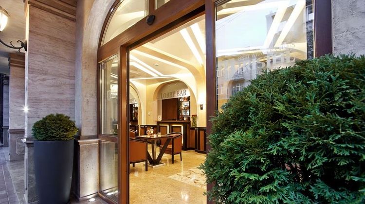 Best Western Plus Bristol Hotel Lobby