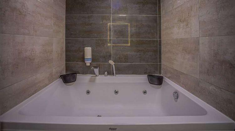 Best Western Plus Khan Hotel Suite