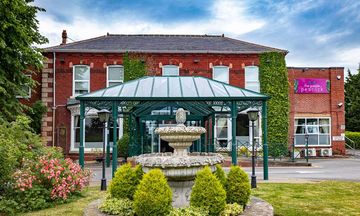 Parkmore Hotel Leisure Club, Sure Collec
