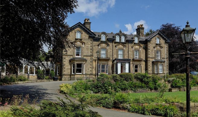 Best Western Plus Buxton Lee Wood Exterior