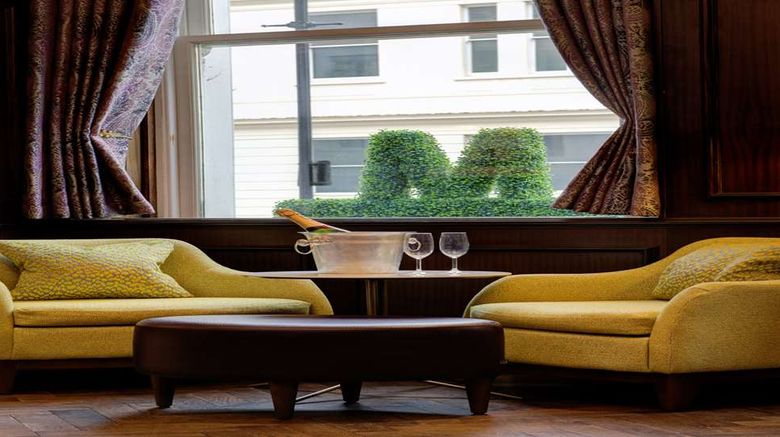 <b>The Resident Soho Restaurant</b>. Images powered by <a href="https://iceportal.shijigroup.com/" title="IcePortal" target="_blank">IcePortal</a>.