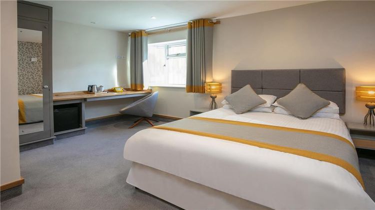 Best Western Compass Inn Room
