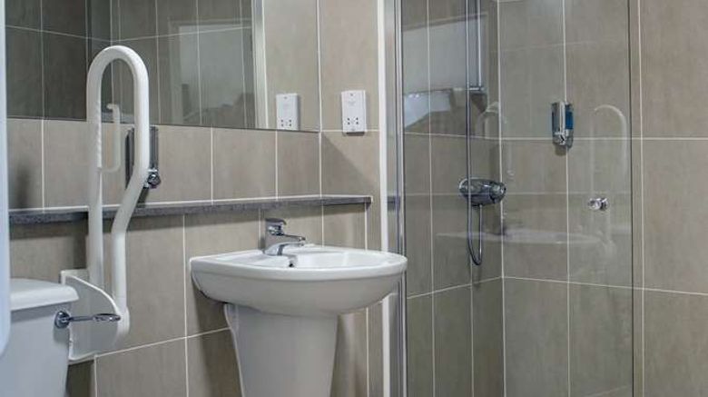 <b>Best Western Dundee Invercarse Hotel Suite</b>. Images powered by <a href="https://iceportal.shijigroup.com/" title="IcePortal" target="_blank">IcePortal</a>.