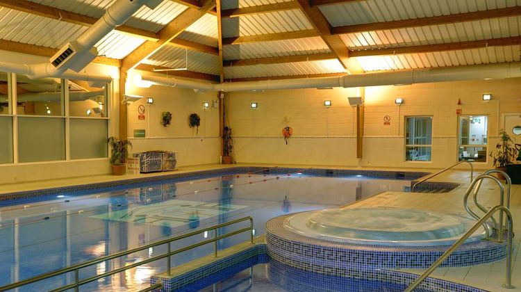 Best Western Kings Manor Hotel Pool