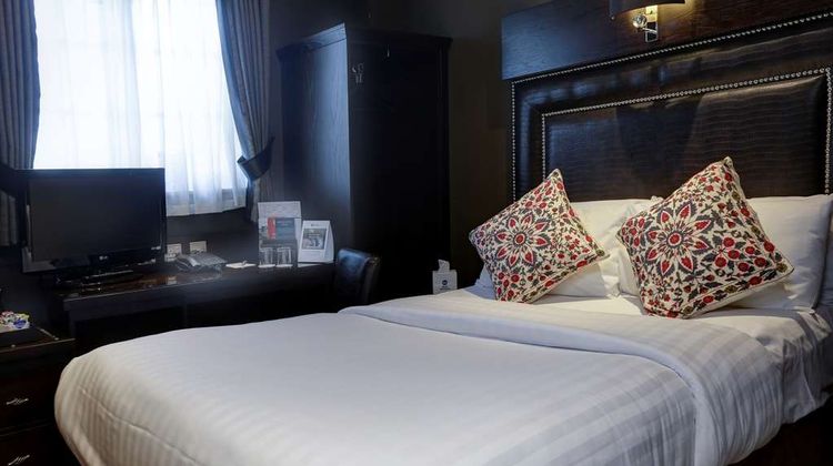 Eglinton Arms Hotel, Premier Collection Room