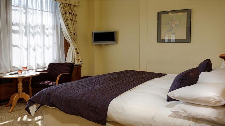 <b>Best Western Balgeddie House Hotel Room</b>. Images powered by <a href="https://iceportal.shijigroup.com/" title="IcePortal" target="_blank">IcePortal</a>.