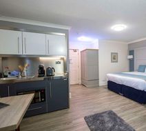 Best Western Manor Hotel Room