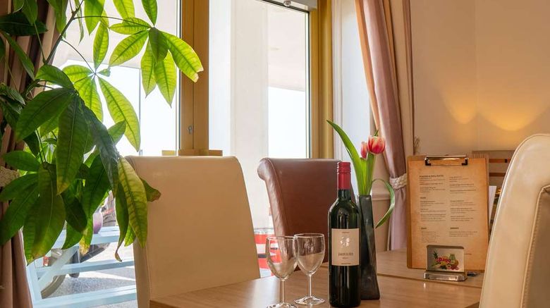 <b>Best Western Princes Marine Hotel Restaurant</b>. Images powered by <a href="https://iceportal.shijigroup.com/" title="IcePortal" target="_blank">IcePortal</a>.