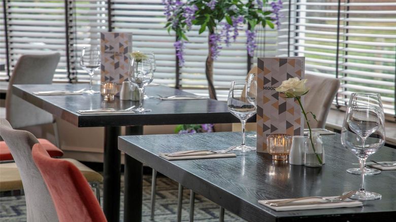 <b>Moore Place Hotel, BW Signature Restaurant</b>. Images powered by <a href="https://iceportal.shijigroup.com/" title="IcePortal" target="_blank">IcePortal</a>.