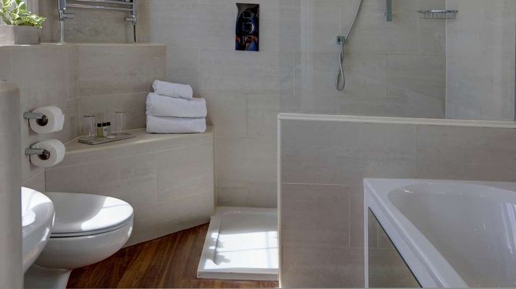 Ivy Hill Hotel, BW Signature Collection Suite