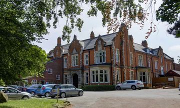 Oaklands Hall, Sure Hotel Coll by BW