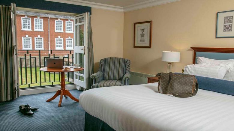 <b>Manor Hotel Solihull, BW Signature Coll Room</b>. Images powered by <a href="https://iceportal.shijigroup.com/" title="IcePortal" target="_blank">IcePortal</a>.