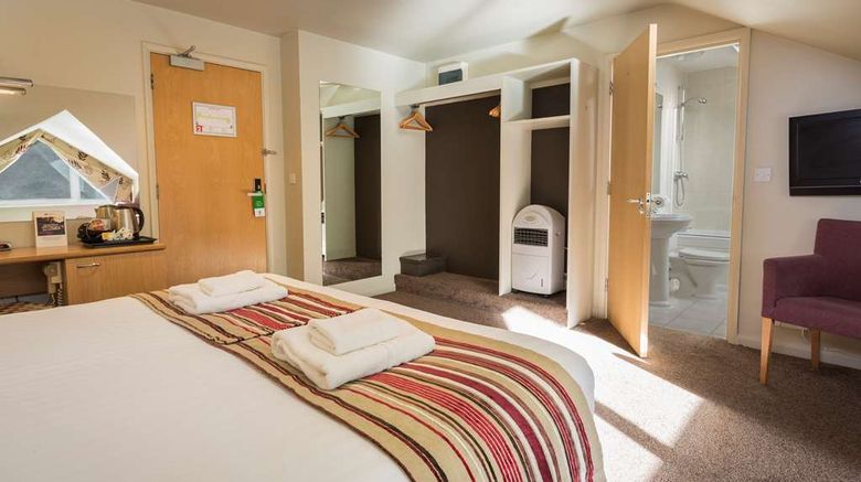 <b>Best Western Dartmouth Hotel Golf & Spa Suite</b>. Images powered by <a href="https://iceportal.shijigroup.com/" title="IcePortal" target="_blank">IcePortal</a>.