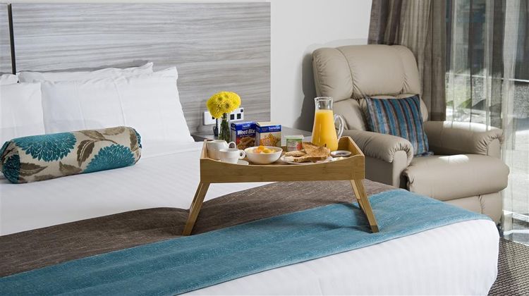 Best Western Ellerslie International Suite