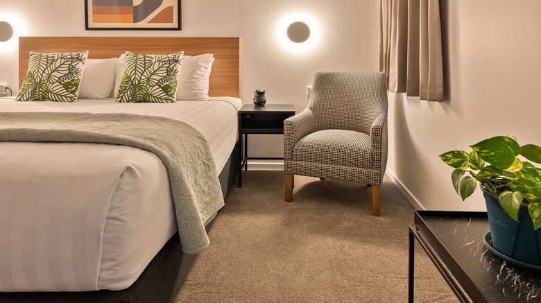 <b>Best Western Newmarket Inn & Suites Room</b>. Images powered by <a href="https://iceportal.shijigroup.com/" title="IcePortal" target="_blank">IcePortal</a>.