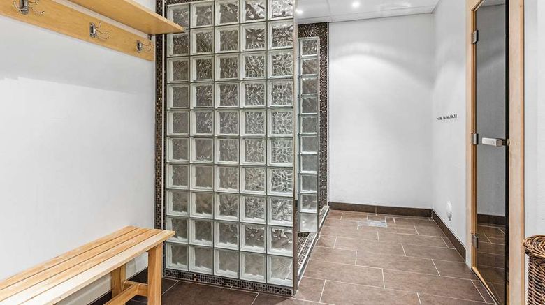<b>Best Western Plus Edward Hotel Spa</b>. Images powered by <a href="https://iceportal.shijigroup.com/" title="IcePortal" target="_blank">IcePortal</a>.