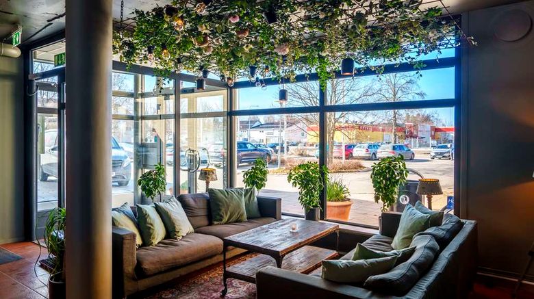 <b>Best Western Hotel Botnia Lobby</b>. Images powered by <a href="https://iceportal.shijigroup.com/" title="IcePortal" target="_blank">IcePortal</a>.