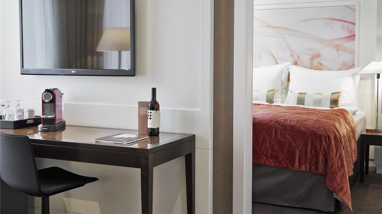 The Harmonie Vienna BW Premier Coll. Suite