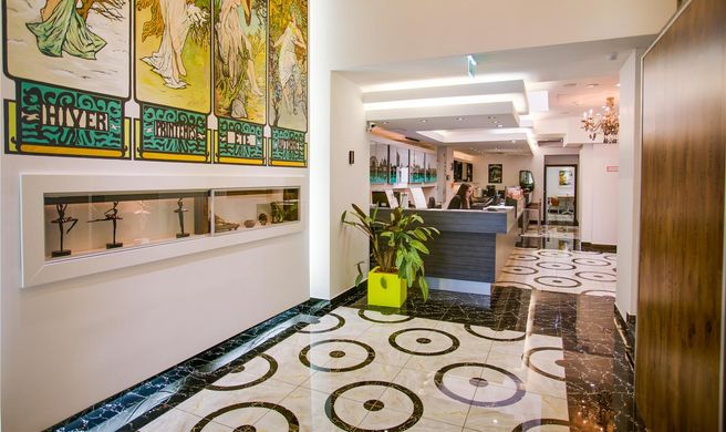 Best Western Plus Hotel Arcadia Lobby