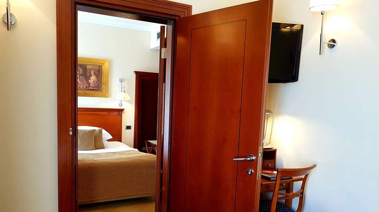 <b>Best Western Premier Hotel Astoria Room</b>. Images powered by <a href="https://iceportal.shijigroup.com/" title="IcePortal" target="_blank">IcePortal</a>.
