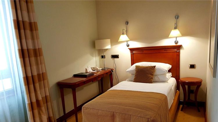 Best Western Premier Hotel Astoria Room
