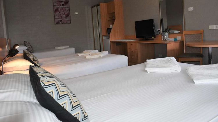 Coachman's Inn Motel Room
